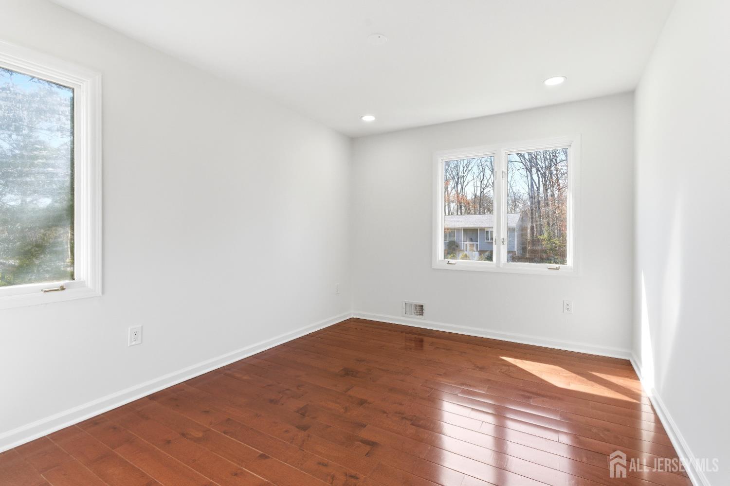 16 McKinley Street Edison, NJ 08820 - Photo 21 of 38