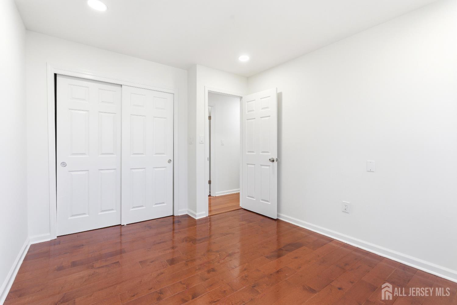 16 McKinley Street Edison, NJ 08820 - Photo 24 of 38