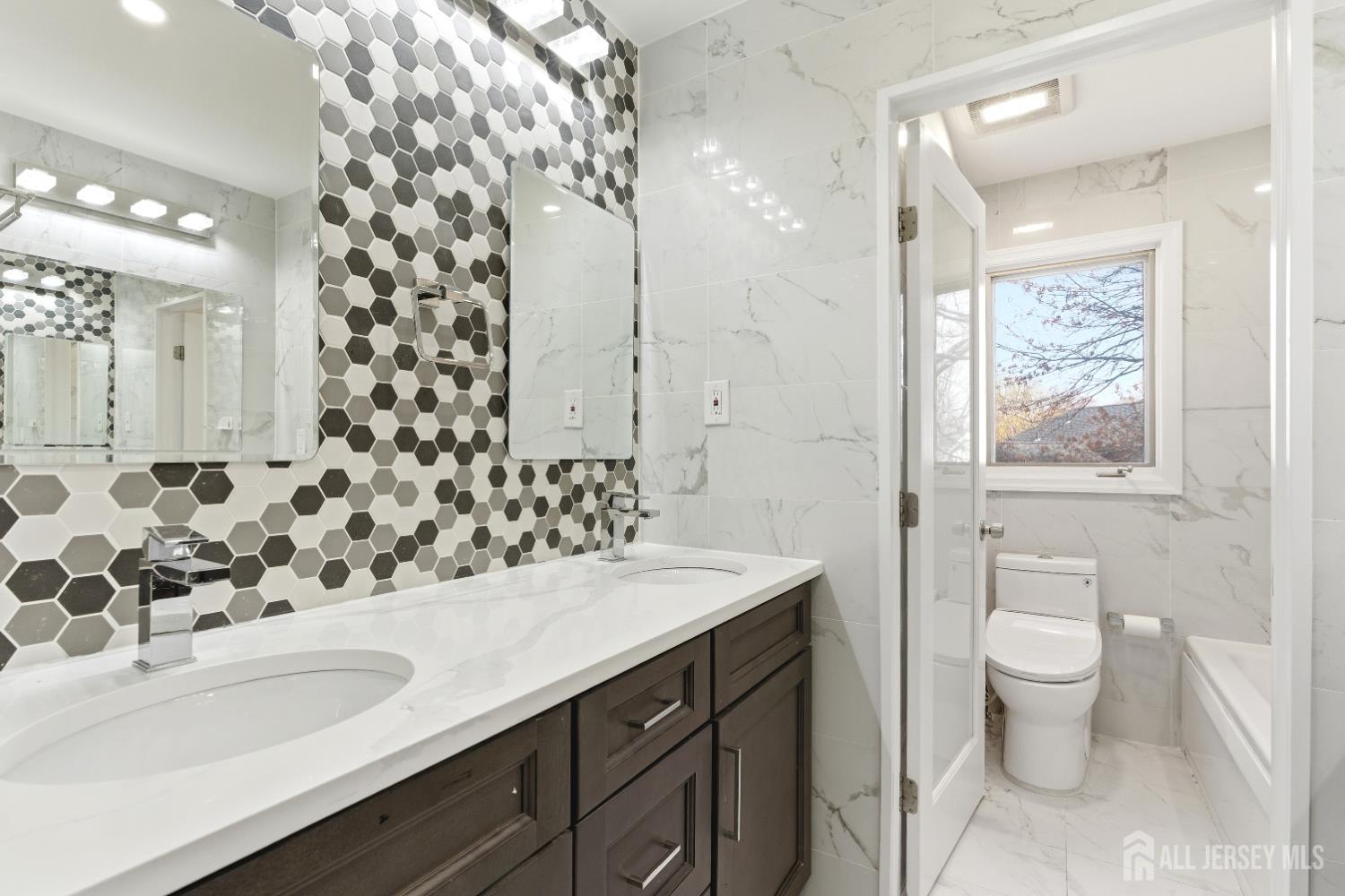 16 McKinley Street Edison, NJ 08820 - Photo 25 of 38