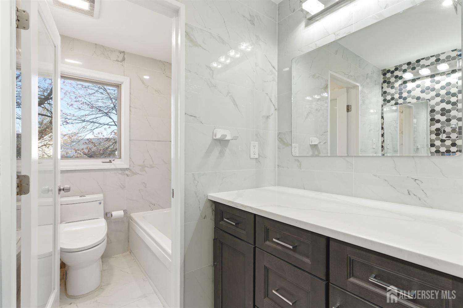 16 McKinley Street Edison, NJ 08820 - Photo 26 of 38