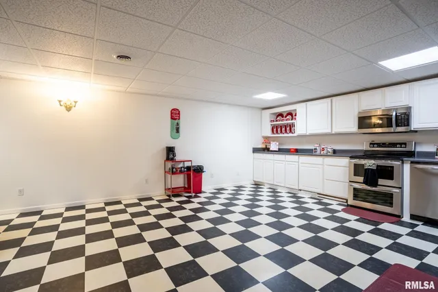 $389,999 | 12451 Dahmer Way, Carterville, IL 62918