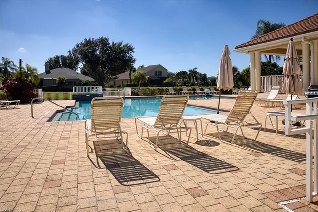 $2,950 | 8310 Big Acorn Circle, Unit 1002, Naples, FL 34119