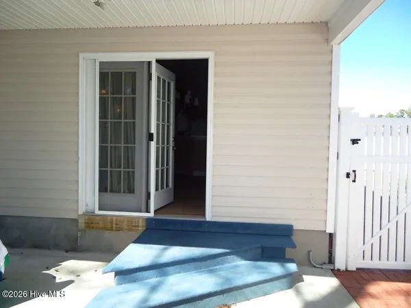 $2,500 | 208 Waters Point Court, Wilmington, NC 28412