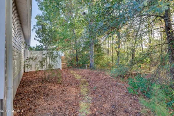 $2,500 | 208 Waters Point Court, Wilmington, NC 28412