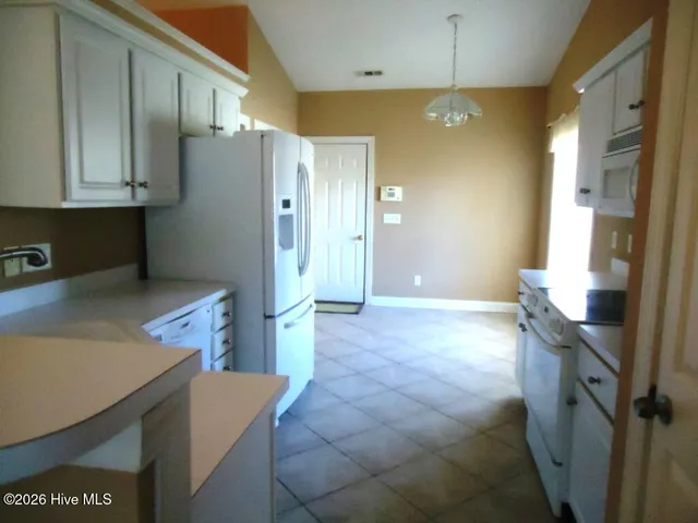 $2,500 | 208 Waters Point Court, Wilmington, NC 28412