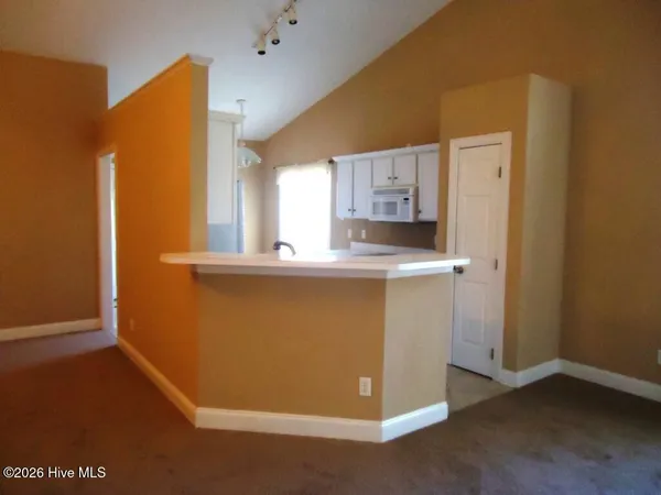 $2,500 | 208 Waters Point Court, Wilmington, NC 28412