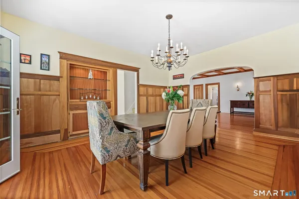 $979,900 | 1209 Daniels Farm Road, Trumbull, CT 06611