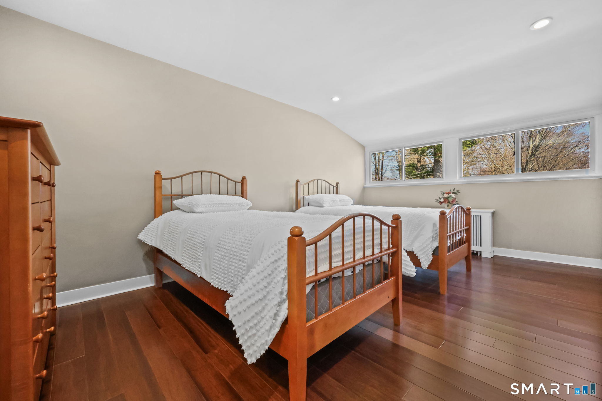 1209 Daniels Farm Road Trumbull, CT 06611 - Photo 20 of 40