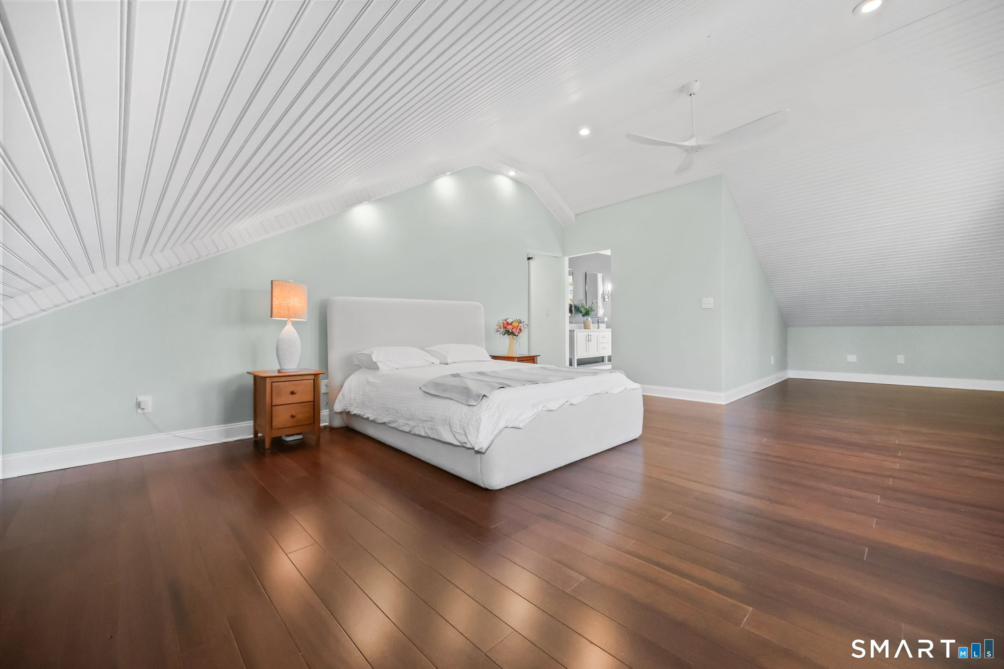 1209 Daniels Farm Road Trumbull, CT 06611 - Photo 25 of 40