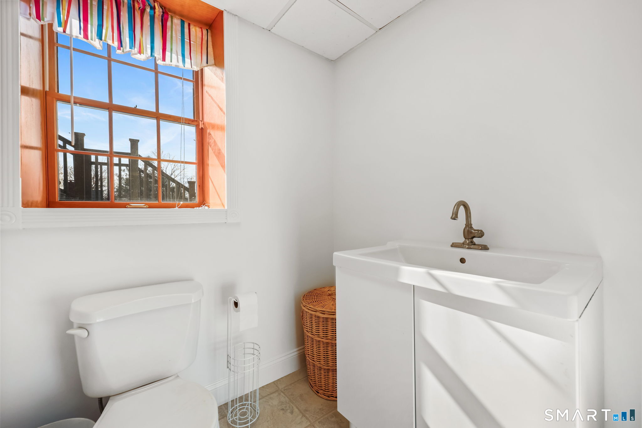 1209 Daniels Farm Road Trumbull, CT 06611 - Photo 32 of 40