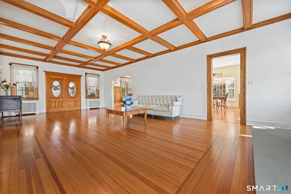 $979,900 | 1209 Daniels Farm Road, Trumbull, CT 06611