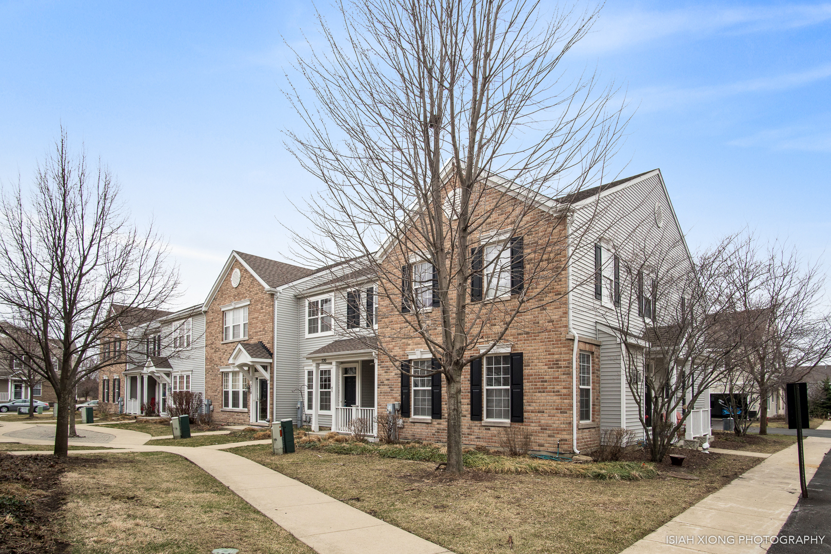 220 Springbrook Trail South Oswego, IL 60543 - Photo 2 of 26
