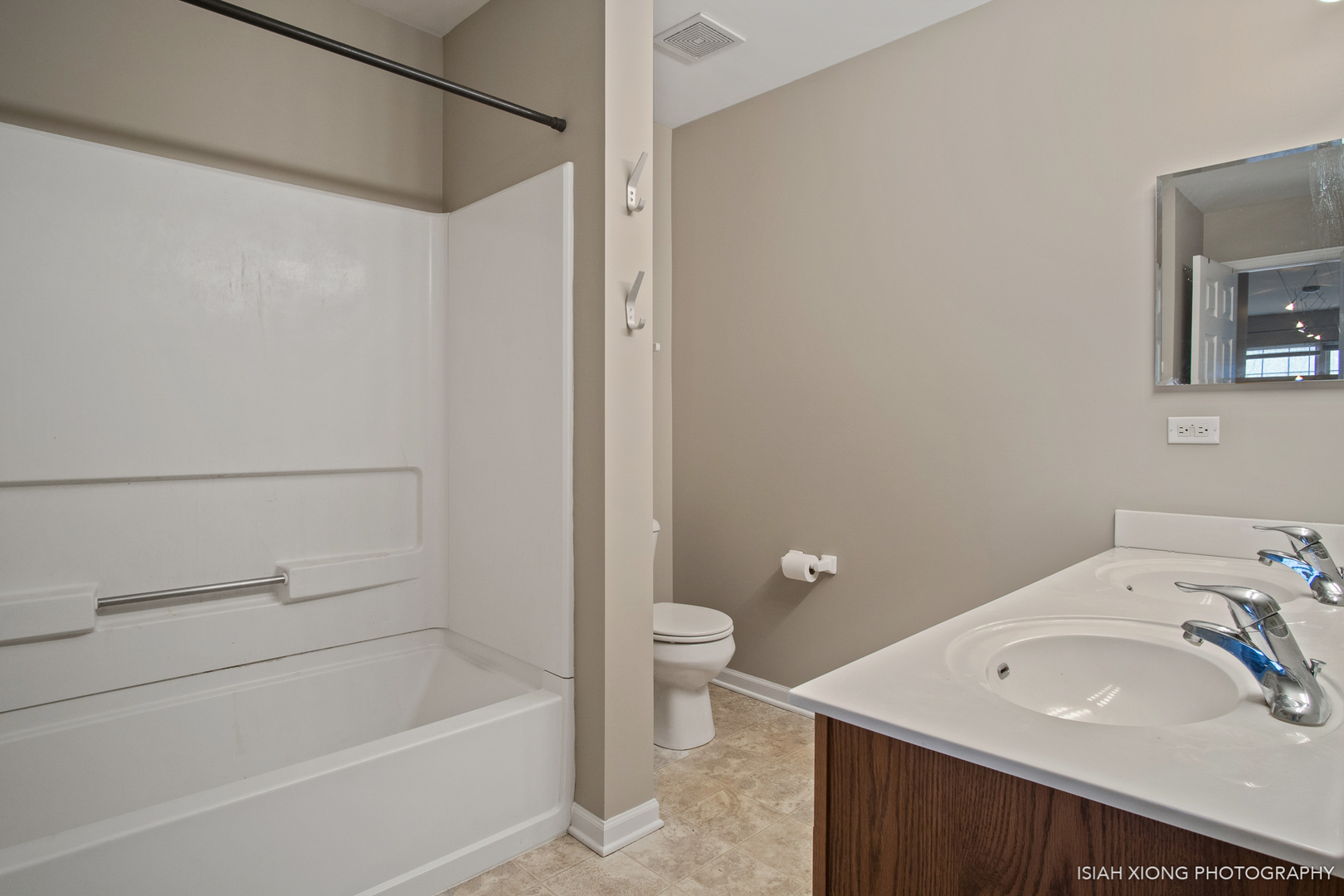 220 Springbrook Trail South Oswego, IL 60543 - Photo 19 of 26