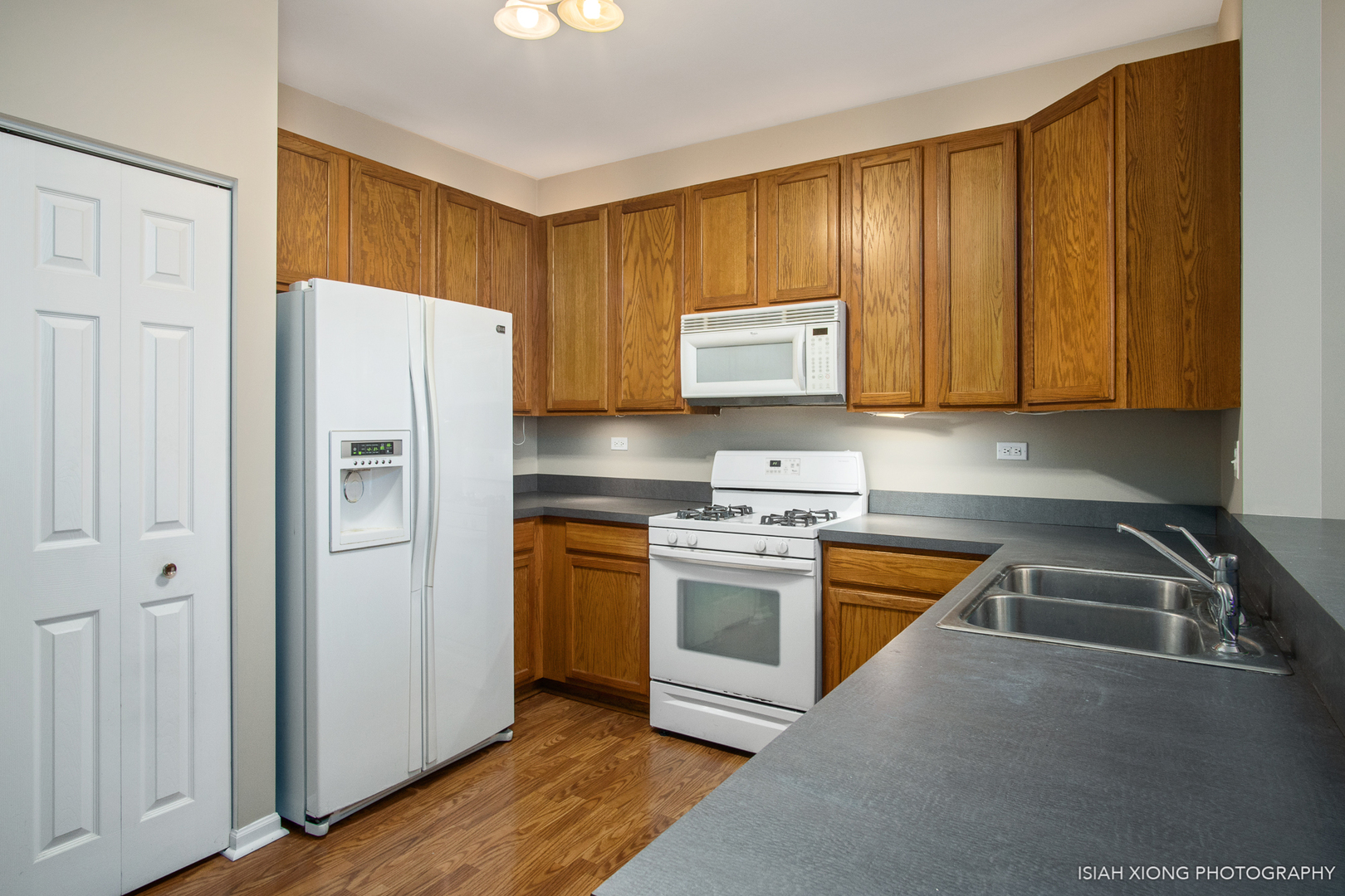 220 Springbrook Trail South Oswego, IL 60543 - Photo 8 of 26