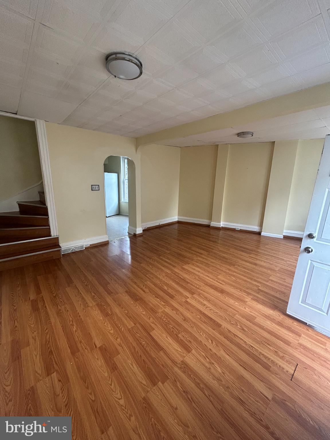 349 Pearl Street Reading, PA 19602 - Photo 3 of 17 Spacious room with warm wooden floors.