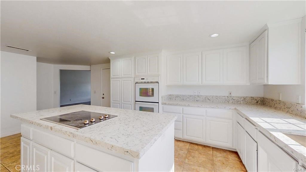 16201 Alta Cresta Avenue Riverside, CA 92508 - Photo 5 of 51
