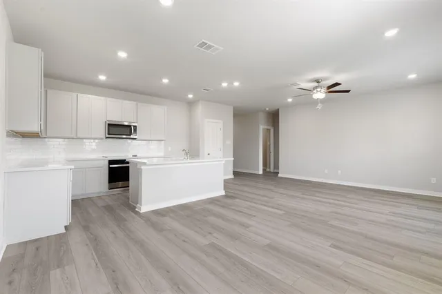 $1,785 | 220 Lazy Lizzy Road, Jarrell, TX 76537