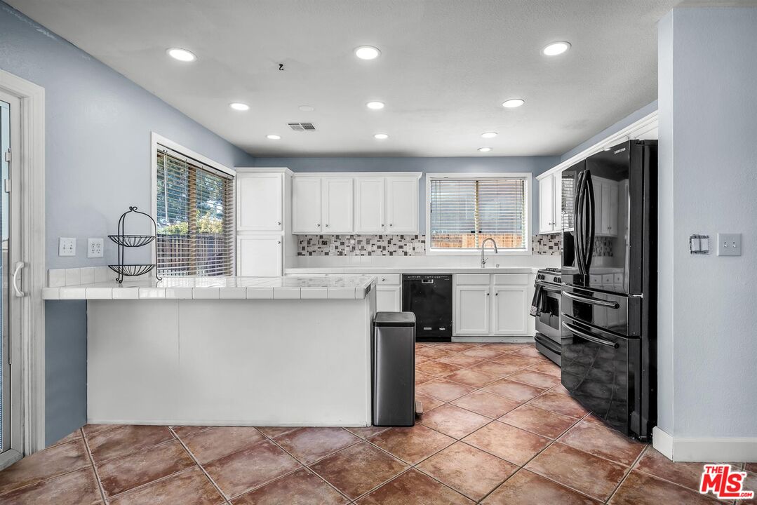 6342 Jonathon Street Lancaster, CA 93536 - Photo 18 of 39