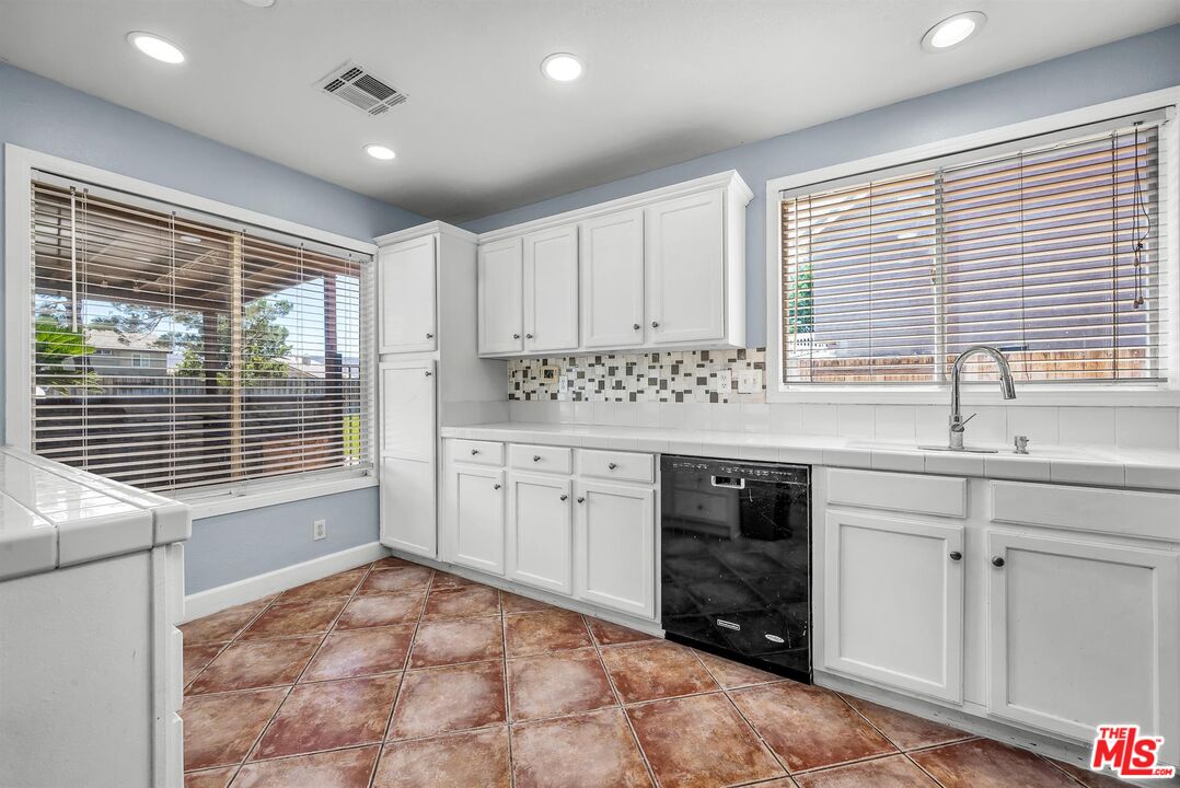 6342 Jonathon Street Lancaster, CA 93536 - Photo 20 of 39