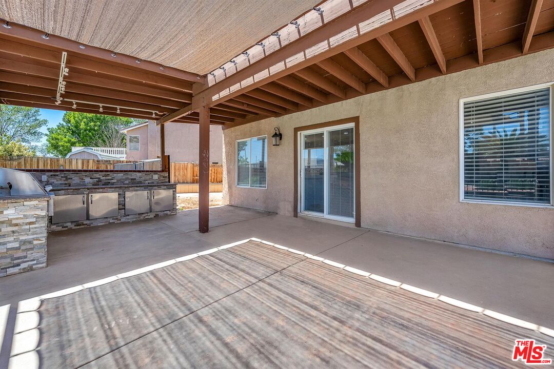 6342 Jonathon Street Lancaster, CA 93536 - Photo 9 of 39