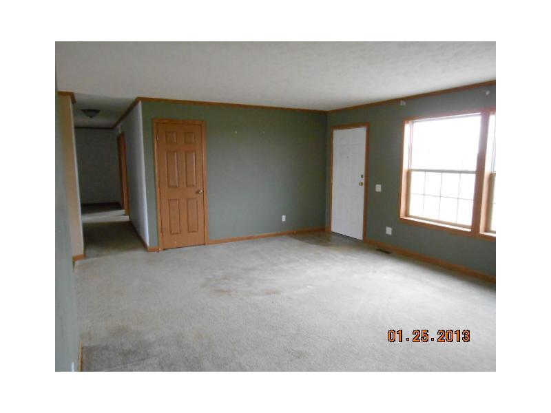 8900 Water Tank Road Poseyville, IN 47633 - Photo 4 of 6 Gallery Image 4