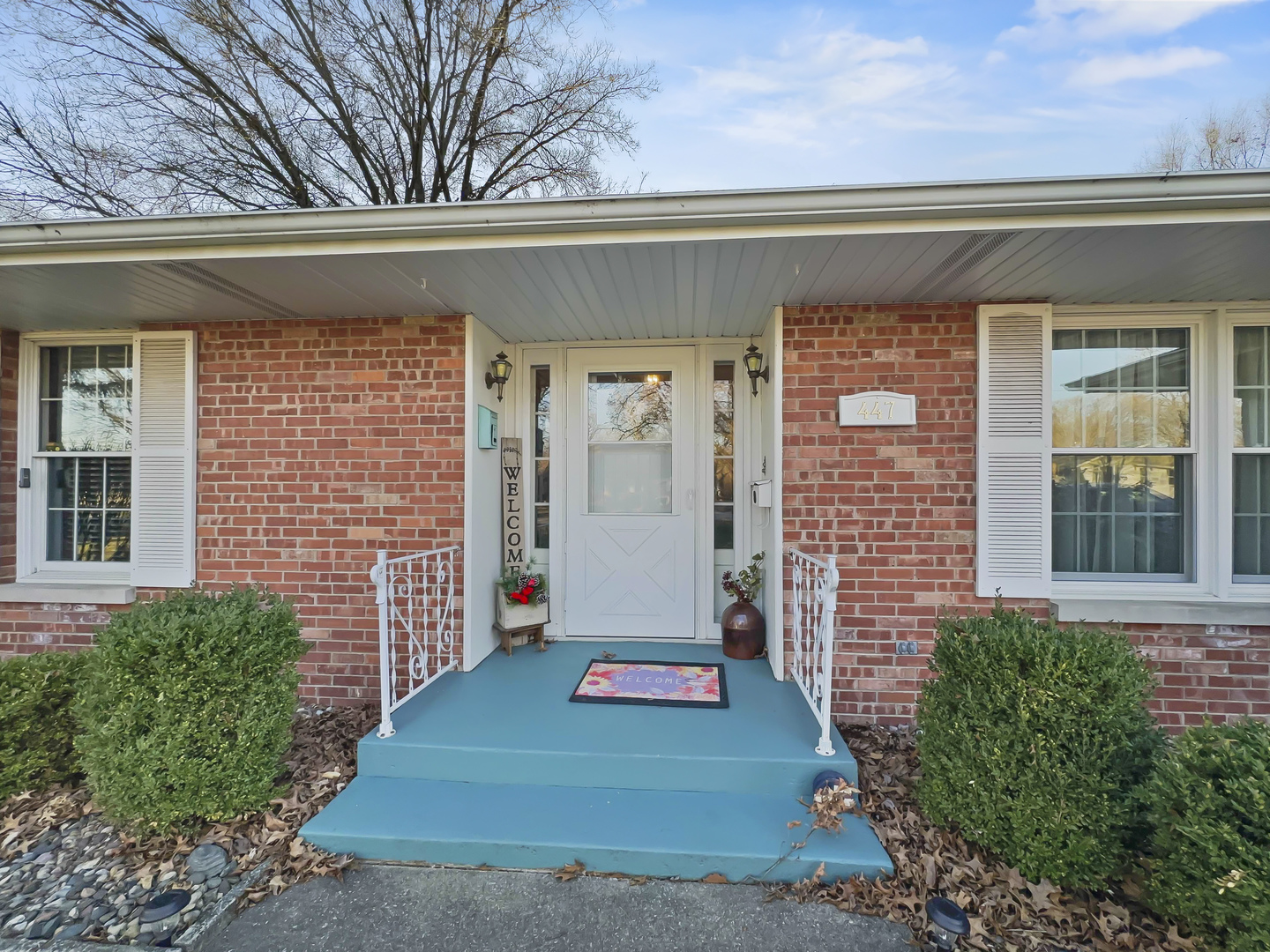 447 South Ralph Street Watseka, IL 60970 - Photo 17 of 20 a front view of a house with a yard
