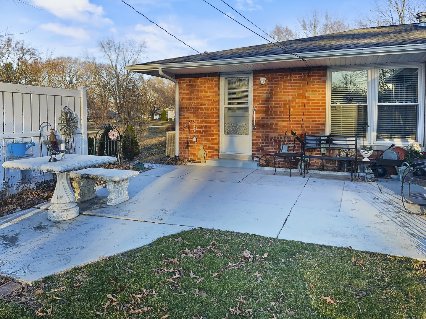 447 South Ralph Street Watseka, IL 60970 - Photo 19 of 20 swimming pool view with a outdoor seating