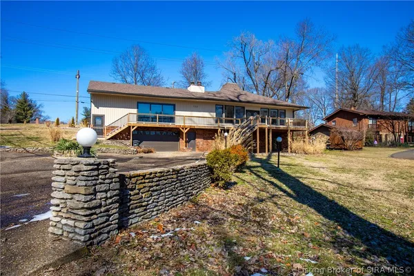 $399,900 | 122 Hertzsch Road, Jeffersonville, IN 47130