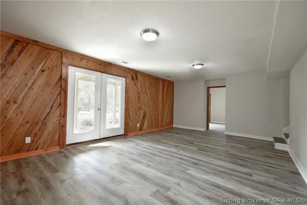 $399,900 | 122 Hertzsch Road, Jeffersonville, IN 47130