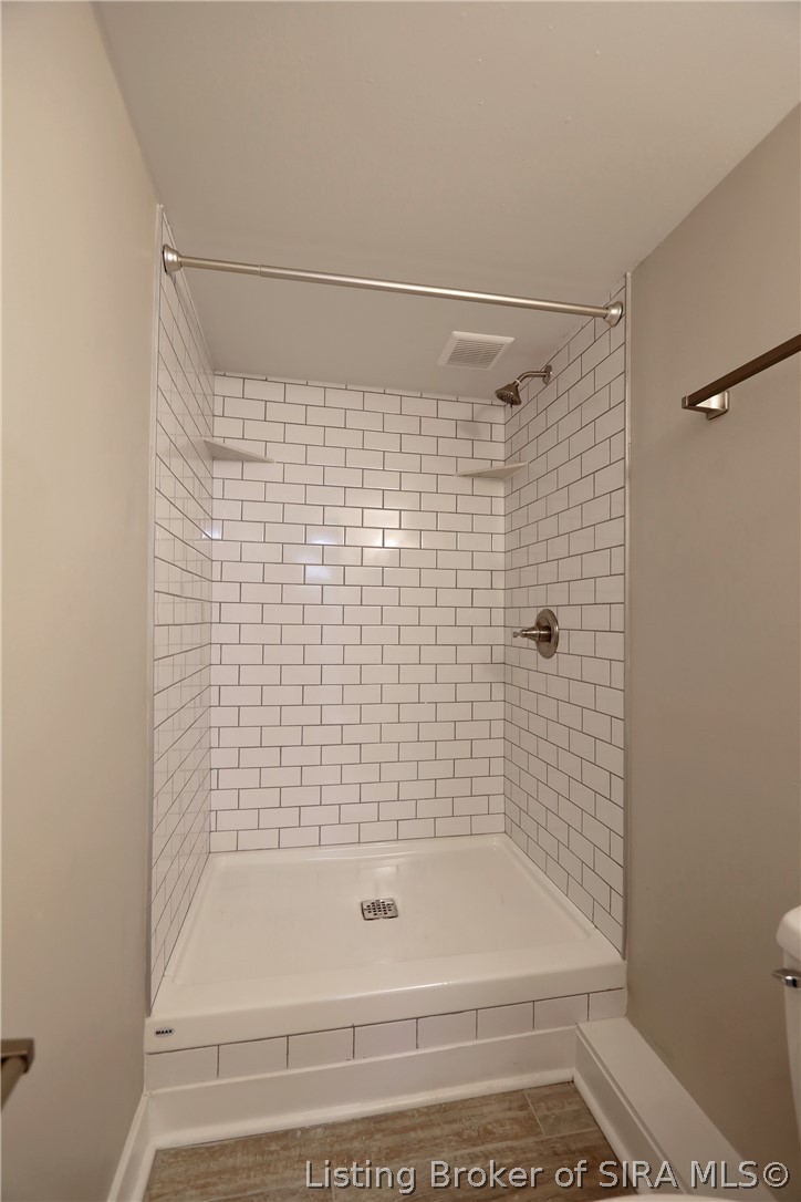 122 Hertzsch Road Jeffersonville, IN 47130 - Photo 27 of 56