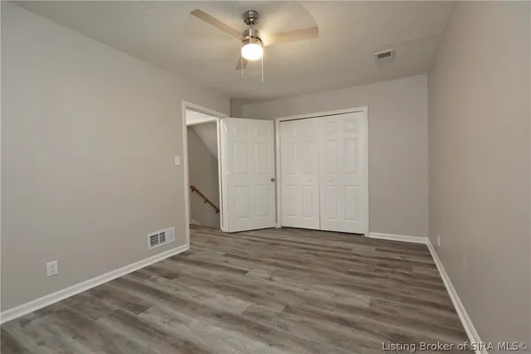 $399,900 | 122 Hertzsch Road, Jeffersonville, IN 47130