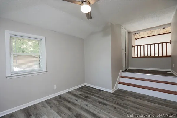 $399,900 | 122 Hertzsch Road, Jeffersonville, IN 47130