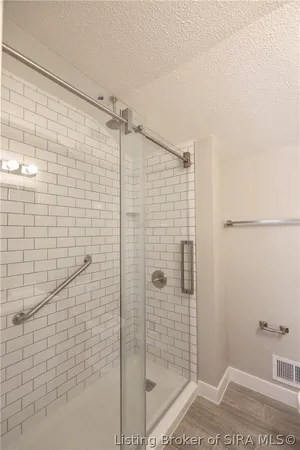 $399,900 | 122 Hertzsch Road, Jeffersonville, IN 47130