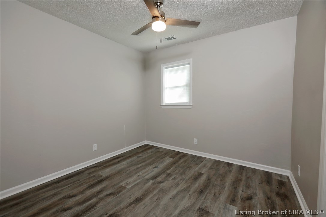 122 Hertzsch Road Jeffersonville, IN 47130 - Photo 46 of 56