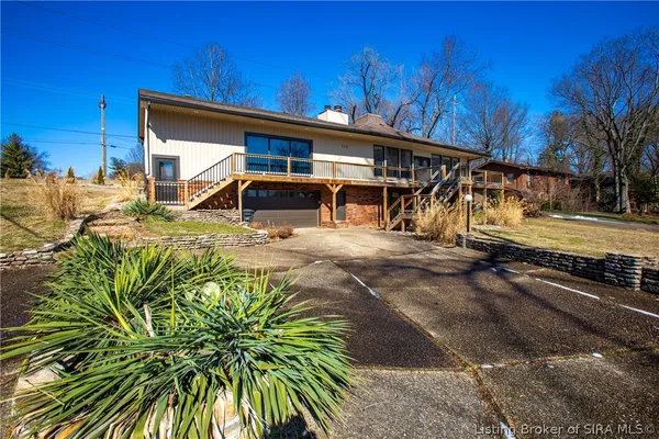 $399,900 | 122 Hertzsch Road, Jeffersonville, IN 47130