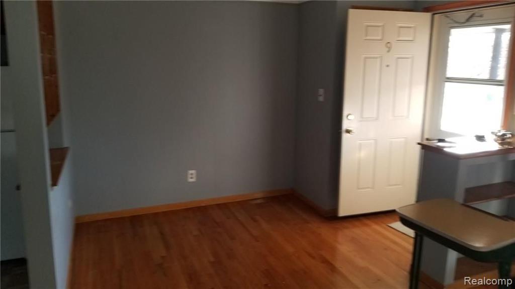 23500 Kelly Road, Unit 7 Eastpointe, MI 48021 - Photo 7 of 11