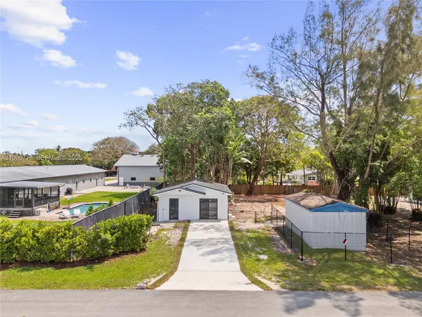 $2,375 | 14171 Southwest 37th Court, Unit 2, Davie, FL 33330