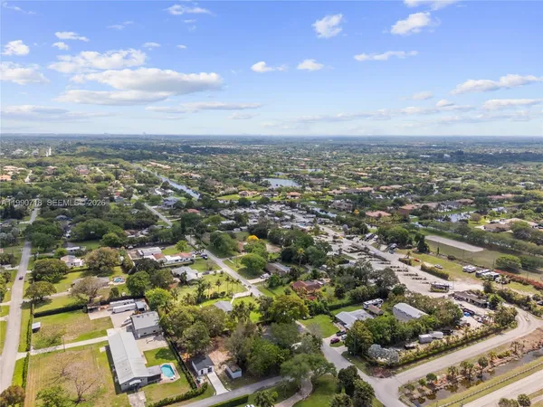$2,375 | 14171 Southwest 37th Court, Unit 2, Davie, FL 33330