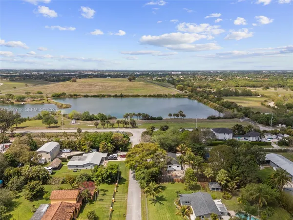 $2,375 | 14171 Southwest 37th Court, Unit 2, Davie, FL 33330