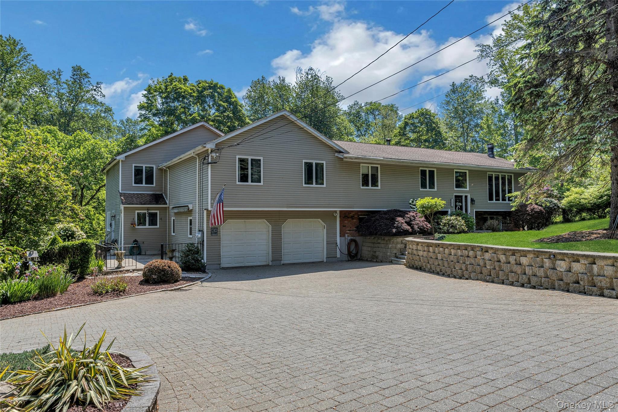 204 Cherry Hill Road Carmel, NY 10512 - Photo 3 of 40