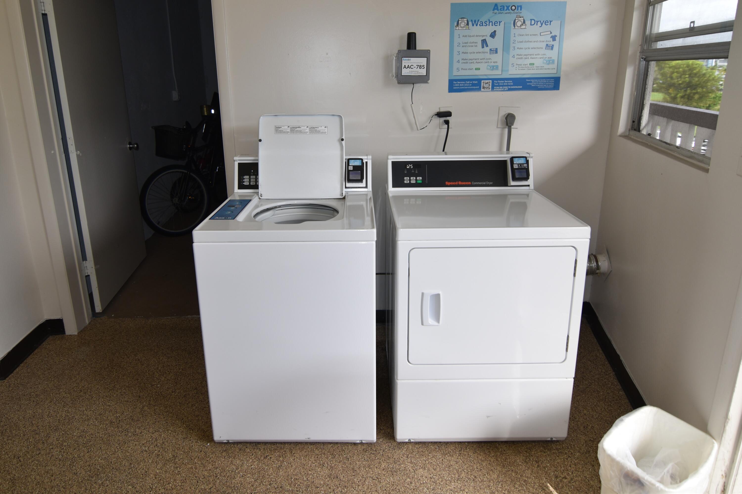 3020 Hythe B, Unit 3020B Boca Raton, FL 33434 - Photo 13 of 21 Laundry