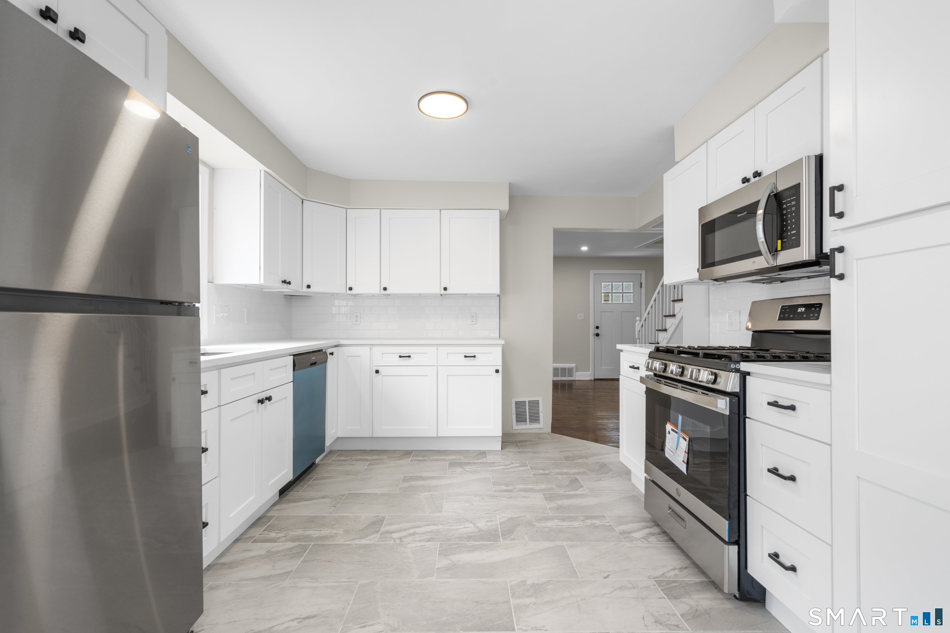 131 Chester Street Hamden, CT 06514 - Photo 11 of 36