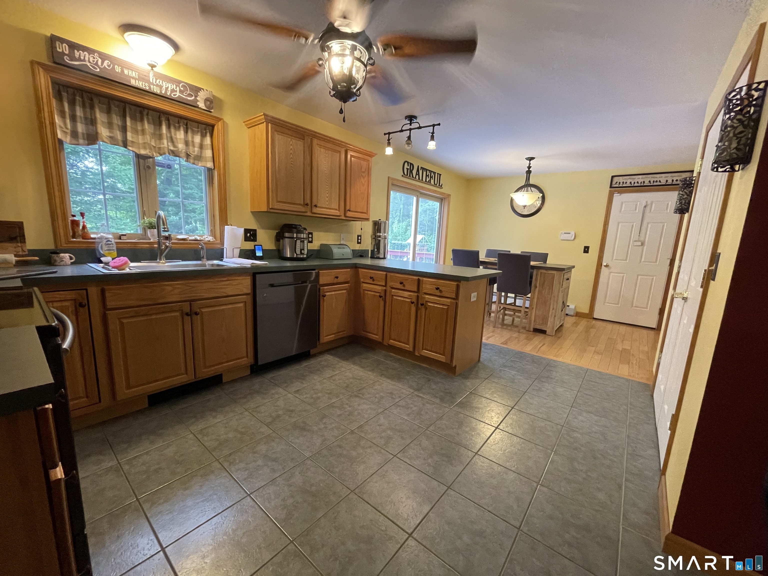 560 South Frontage Road Killingly, CT 06239 - Photo 7 of 35