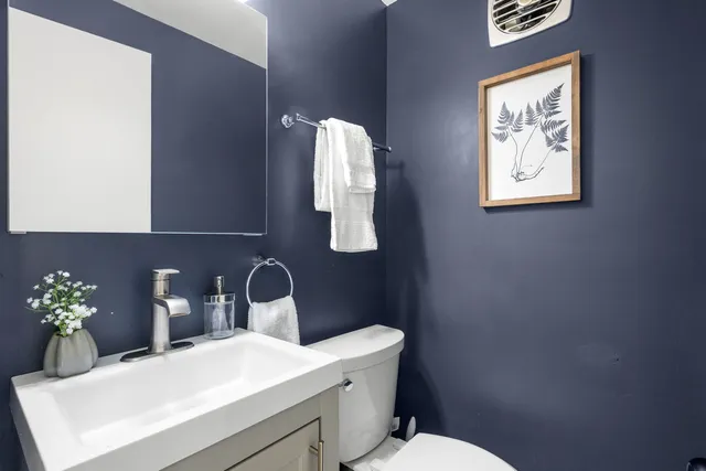 $750,000 | 2101 Pioneer Road, Evanston, IL 60201