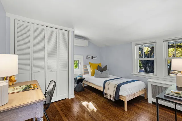 $750,000 | 2101 Pioneer Road, Evanston, IL 60201