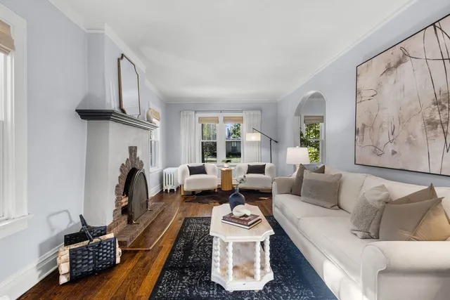 $750,000 | 2101 Pioneer Road, Evanston, IL 60201