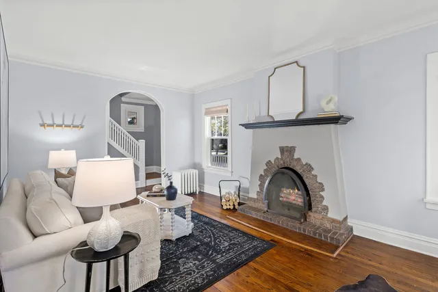 $750,000 | 2101 Pioneer Road, Evanston, IL 60201