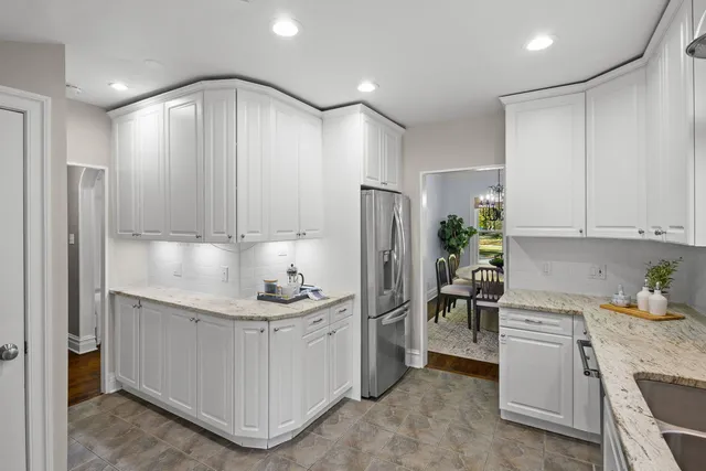 $750,000 | 2101 Pioneer Road, Evanston, IL 60201