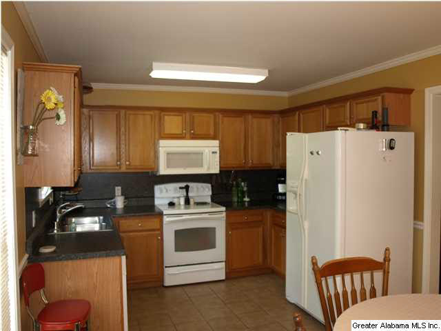 1824 Hillcrest Road Northeast Birmingham, AL 35215 - Photo 8 of 28