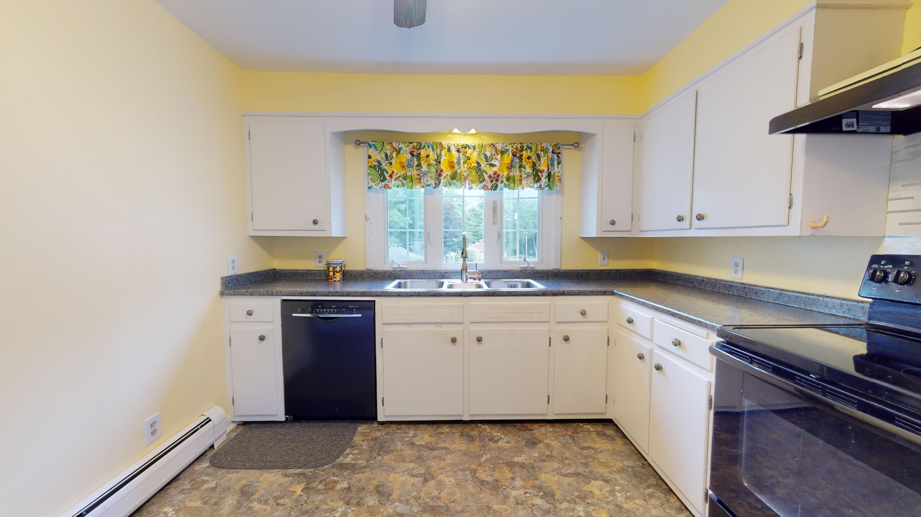 29 Birch Road Auburn, ME 04210 - Photo 11 of 49 29-Birch-Road-Auburn-ME-04210-07142023_1